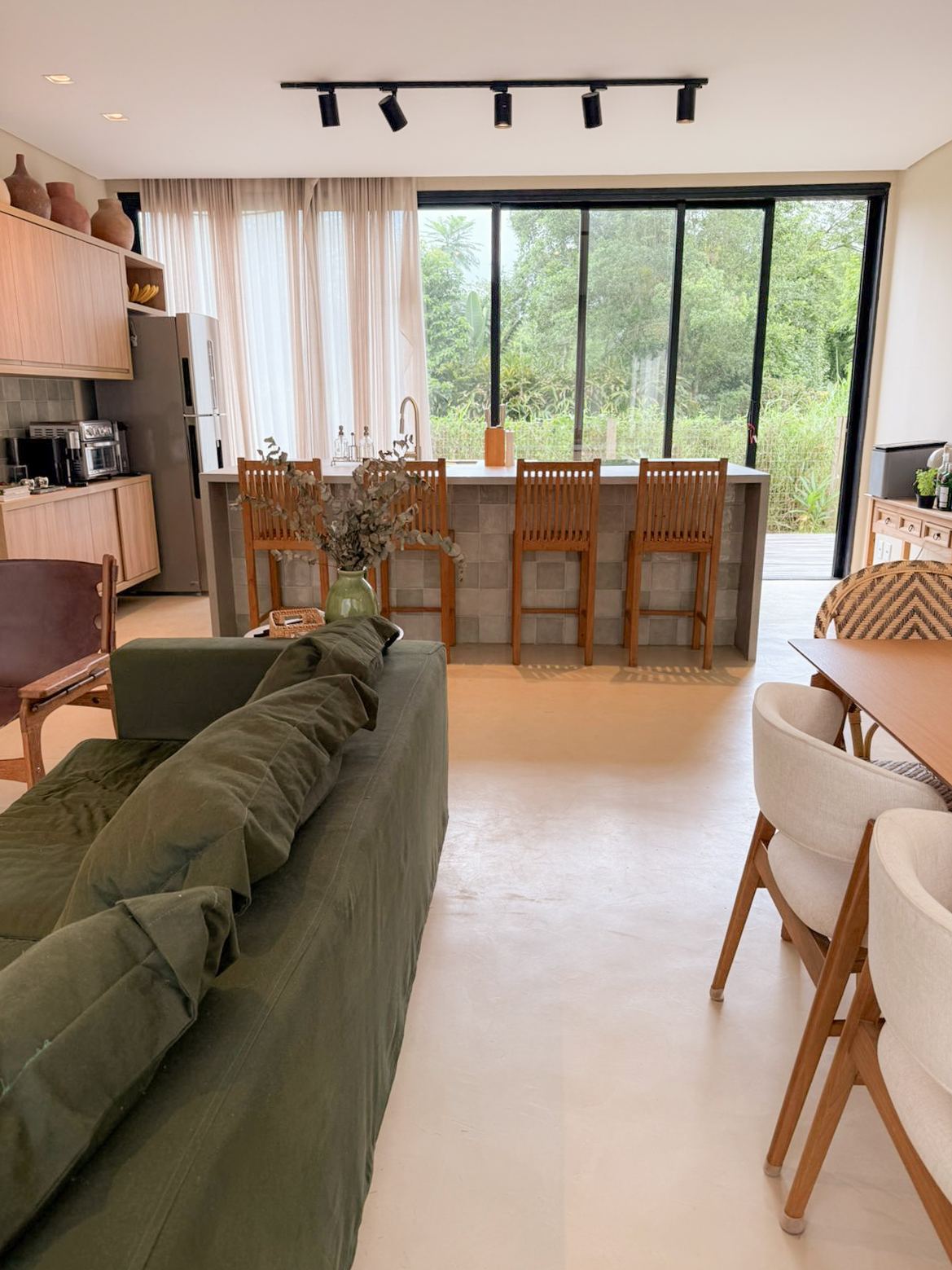 Sala integrada com a cozinha